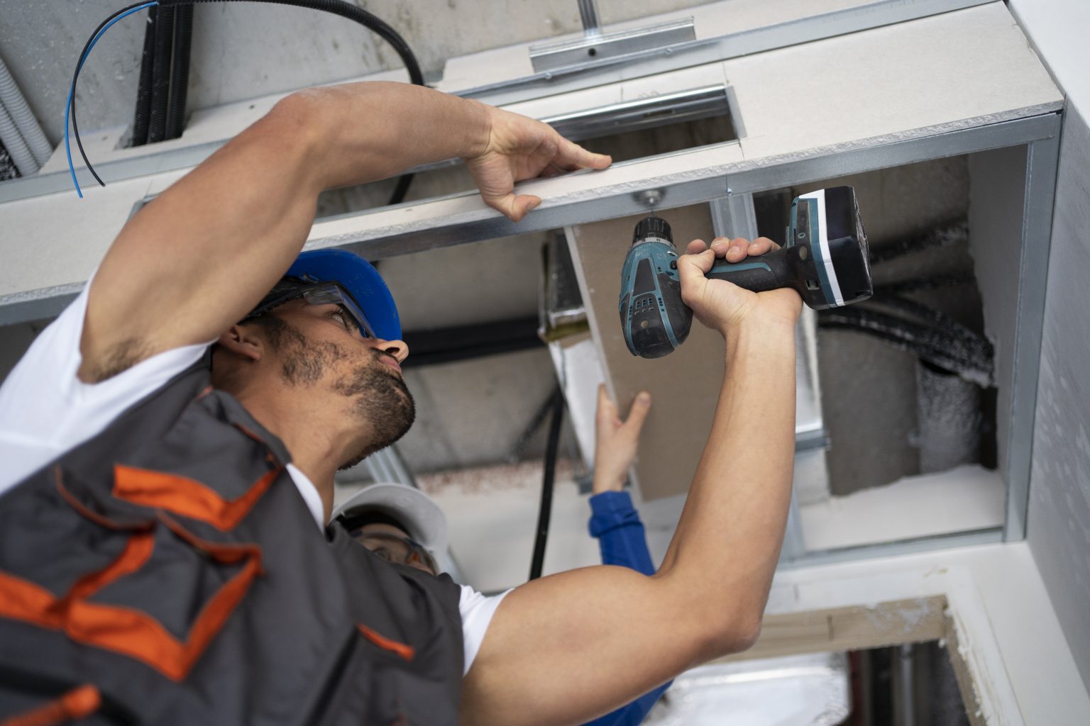 Garage Door Cable Replacement: What You Can Do Yourself (And What You Absolutely Shouldn’t) garage door cable replacement